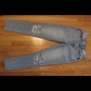 American Eagle Mom Jeans